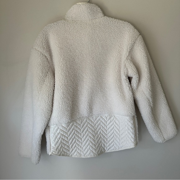 Athleta Cozy Sherpa Snap
Sweatshirt in Ivory - Size XS - Picture 4 of 10